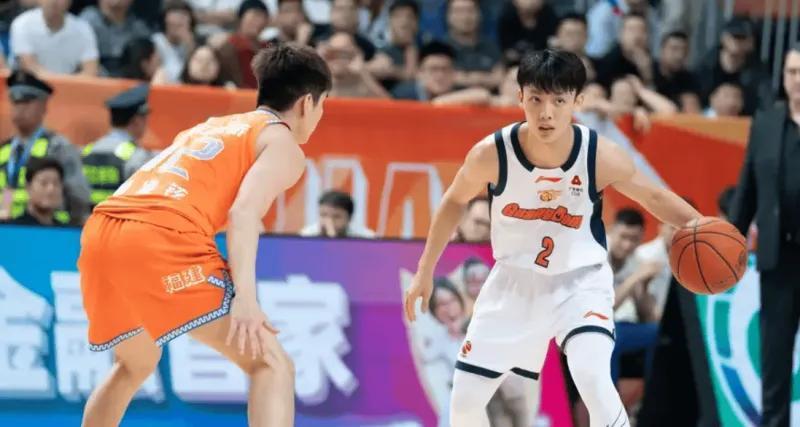 乐鱼体育app官方登录入口-广东VS广州G1！崔永熙+4后卫成命脉，广州需威金顿+徐昕盘活全队